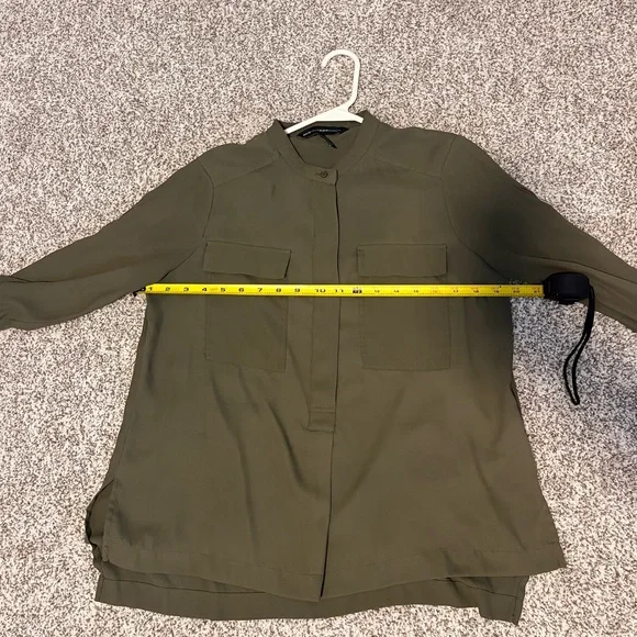 Banana Republic Olive Green Utility Blouse Women’s XS Long Sleeve Pocket Top - Picture 7 of 8